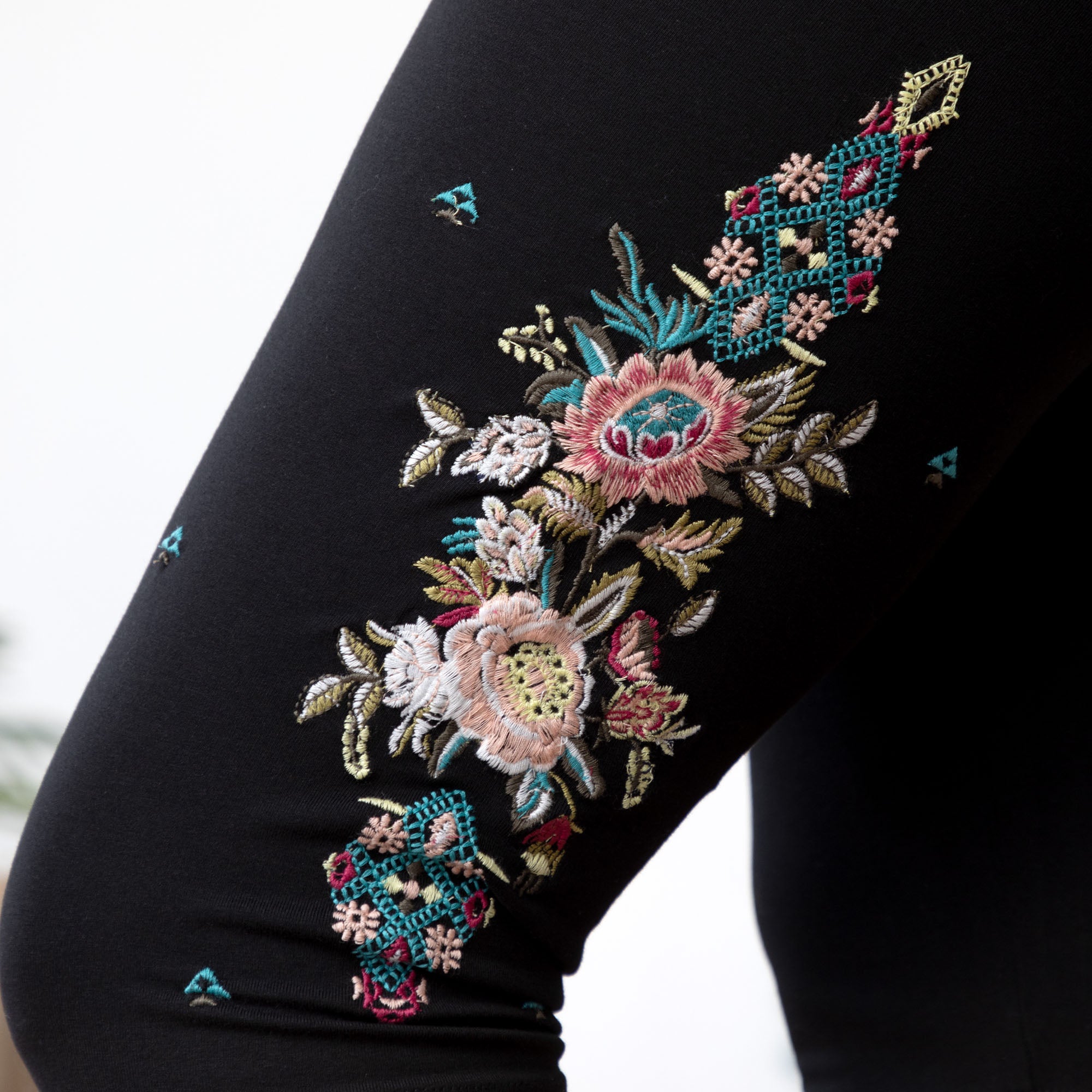 Premium Embroidered Stretch Capris - Ultimate Comfort & Style