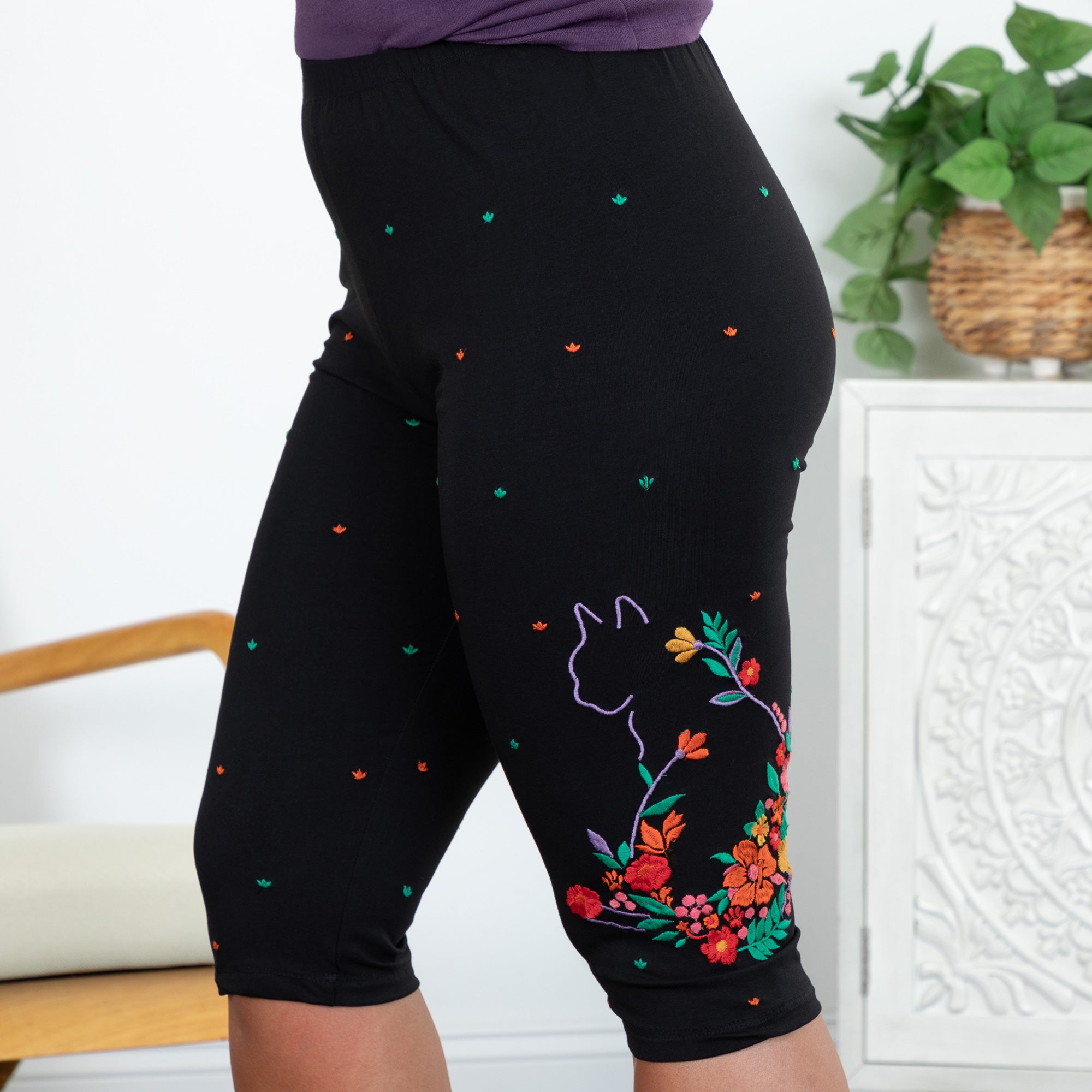 Premium Embroidered Stretch Capris - Ultimate Comfort & Style