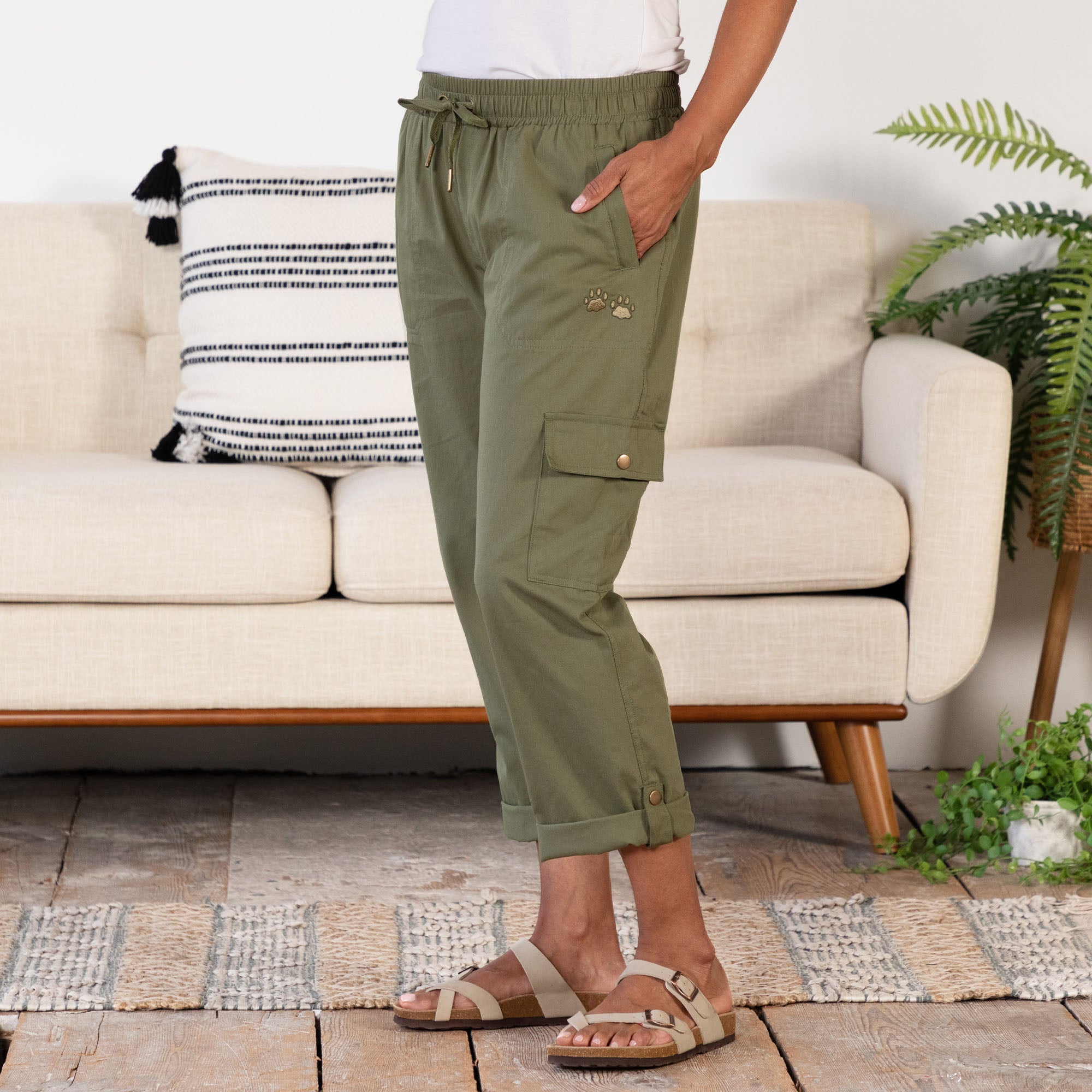 Ultimate Paw Print Convertible Pants - Upgrade Your Style