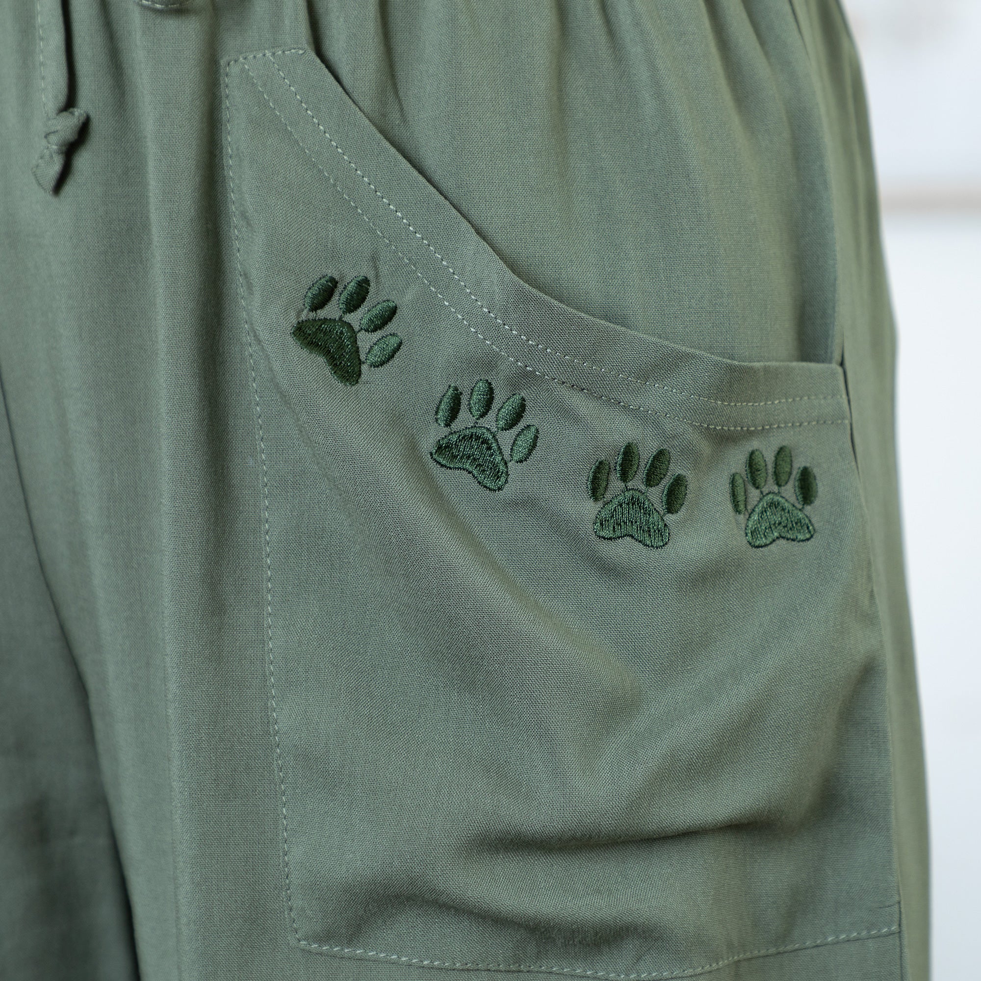 Premium Paw Print Embroidered Climbing Shorts