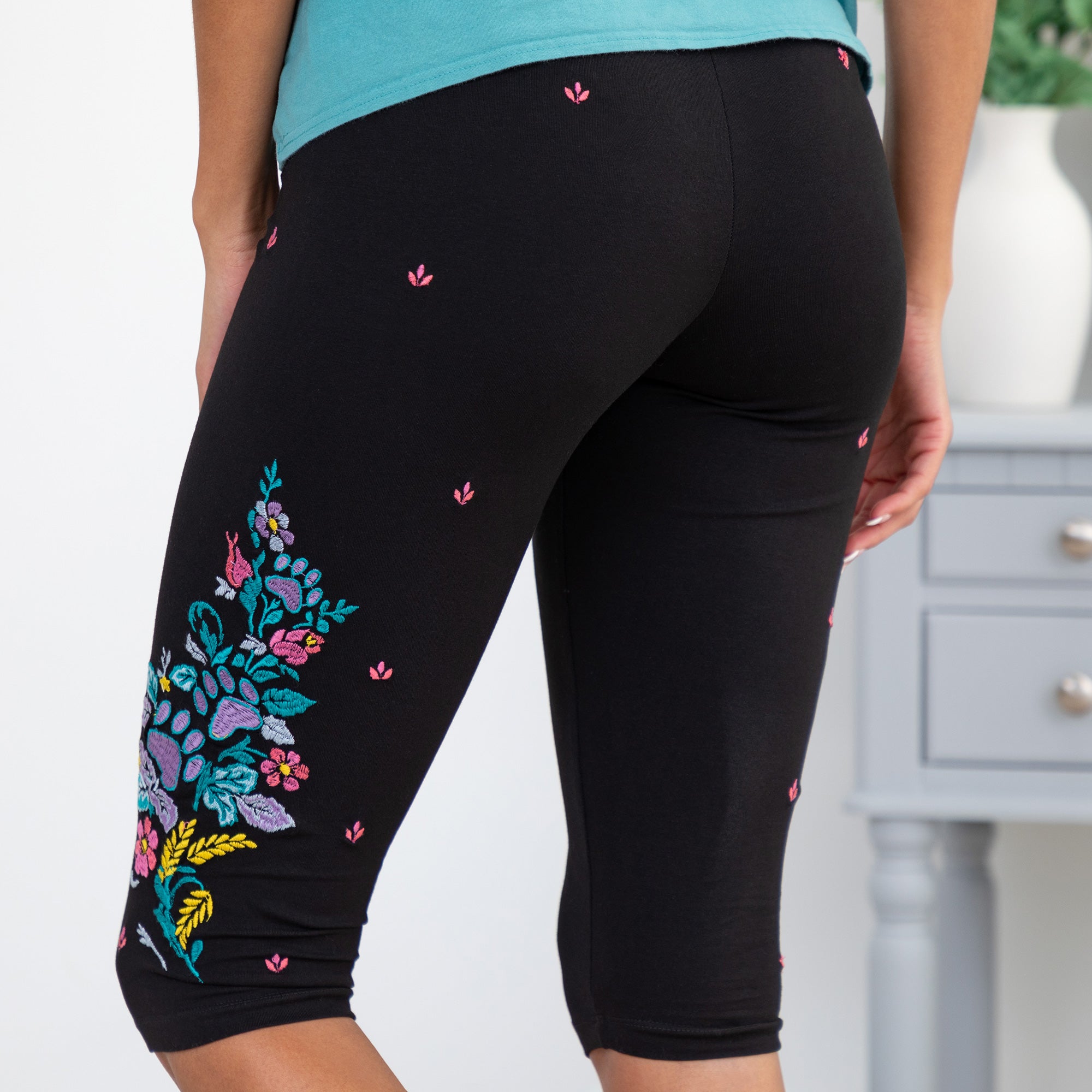 Premium Embroidered Stretch Capris - Ultimate Comfort & Style