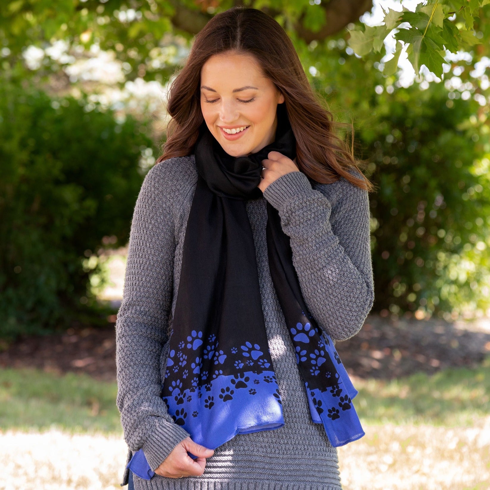 Premium Falling Paws Twill Scarf - Ultimate Style for Animal Lovers