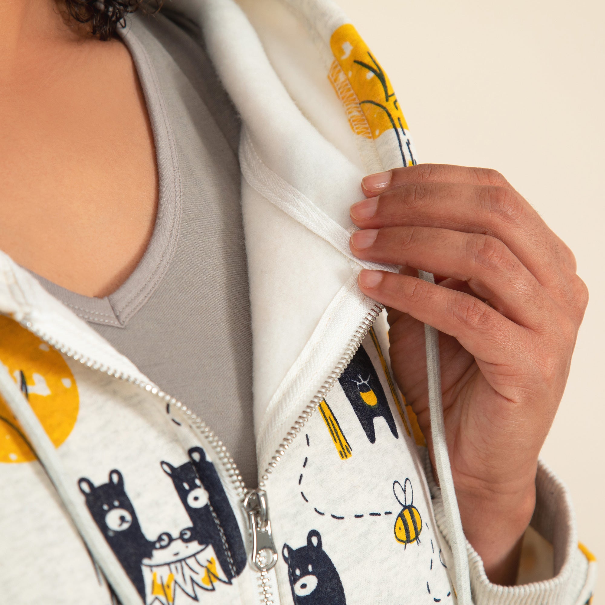 Premium Honey Bear & Bee Zip-Up Hoodie - Ultimate Cozy Style