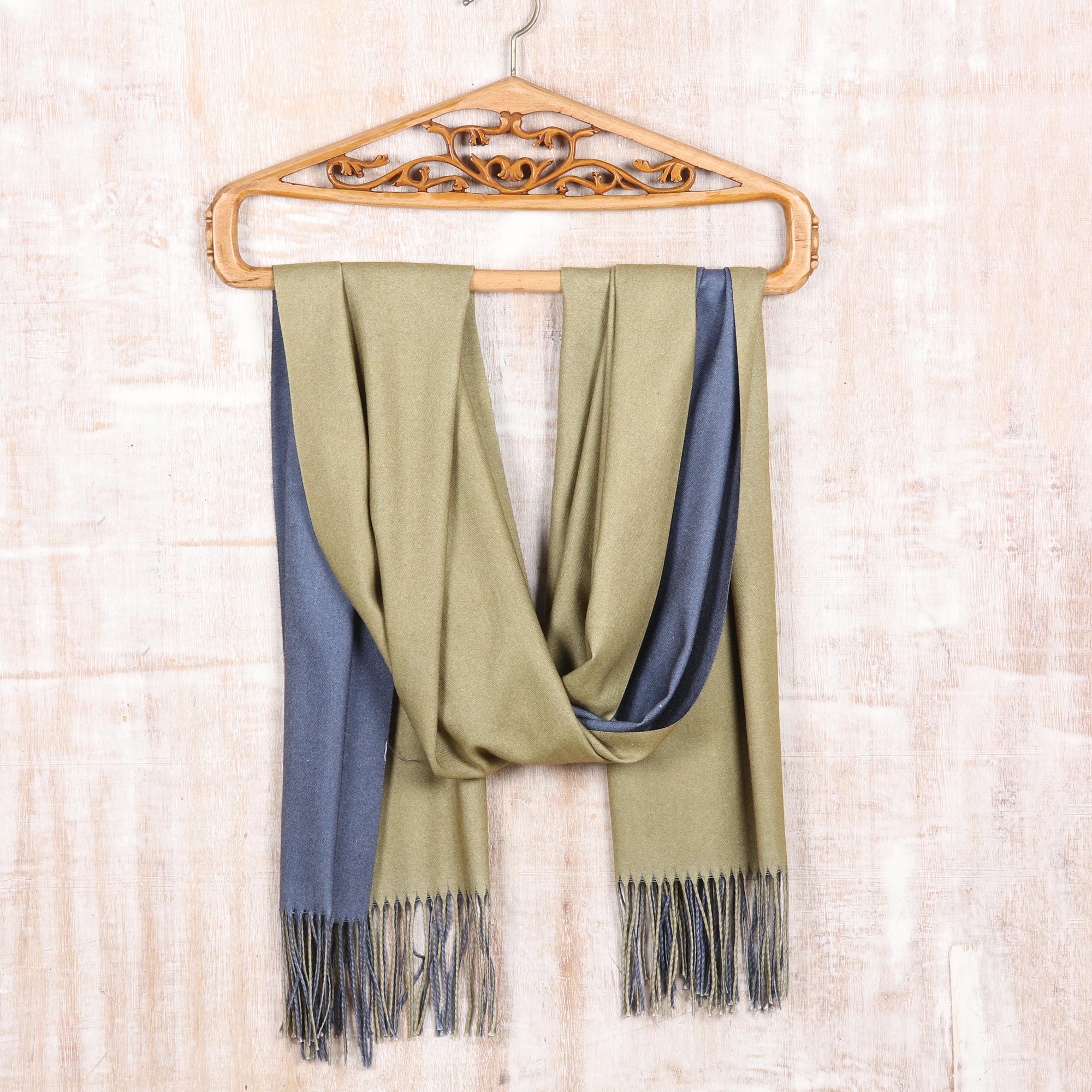 Premium Reversible Cashmere Shawl - Dual-Tone Blue & Green | Ultimate Comfort