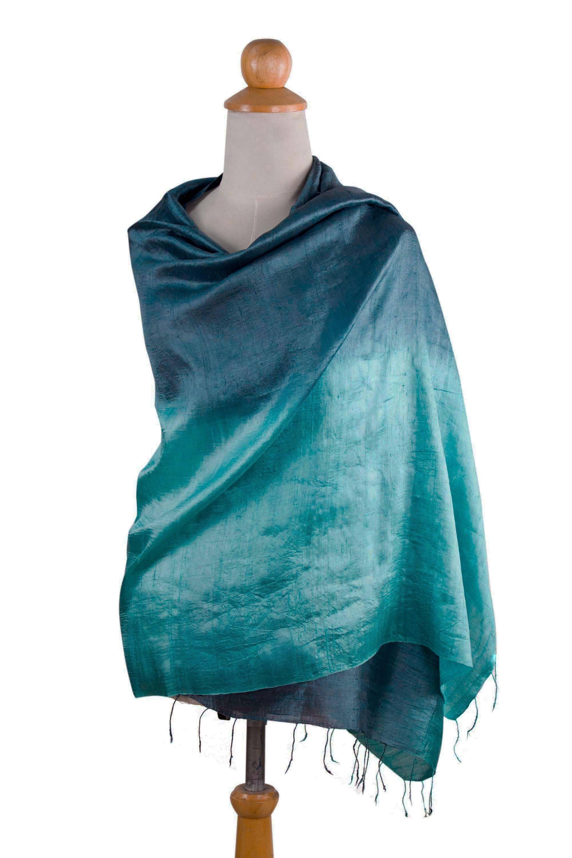 Premium Handcrafted Green Silk Shawl - Luxurious & Eco-Friendly