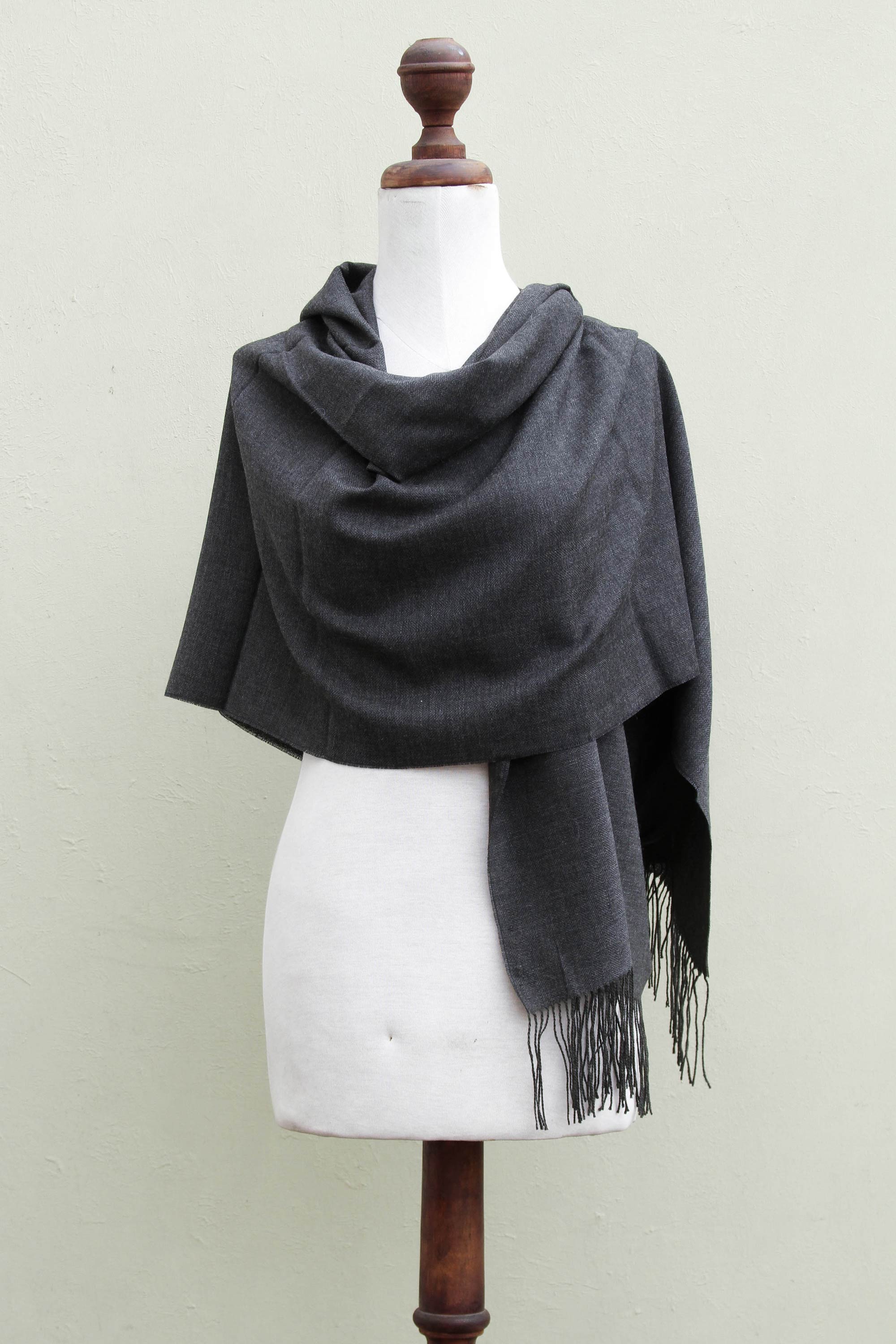 Premium Dark Gray Alpaca Blend Shawl - Handwoven Luxury for Every Occasion