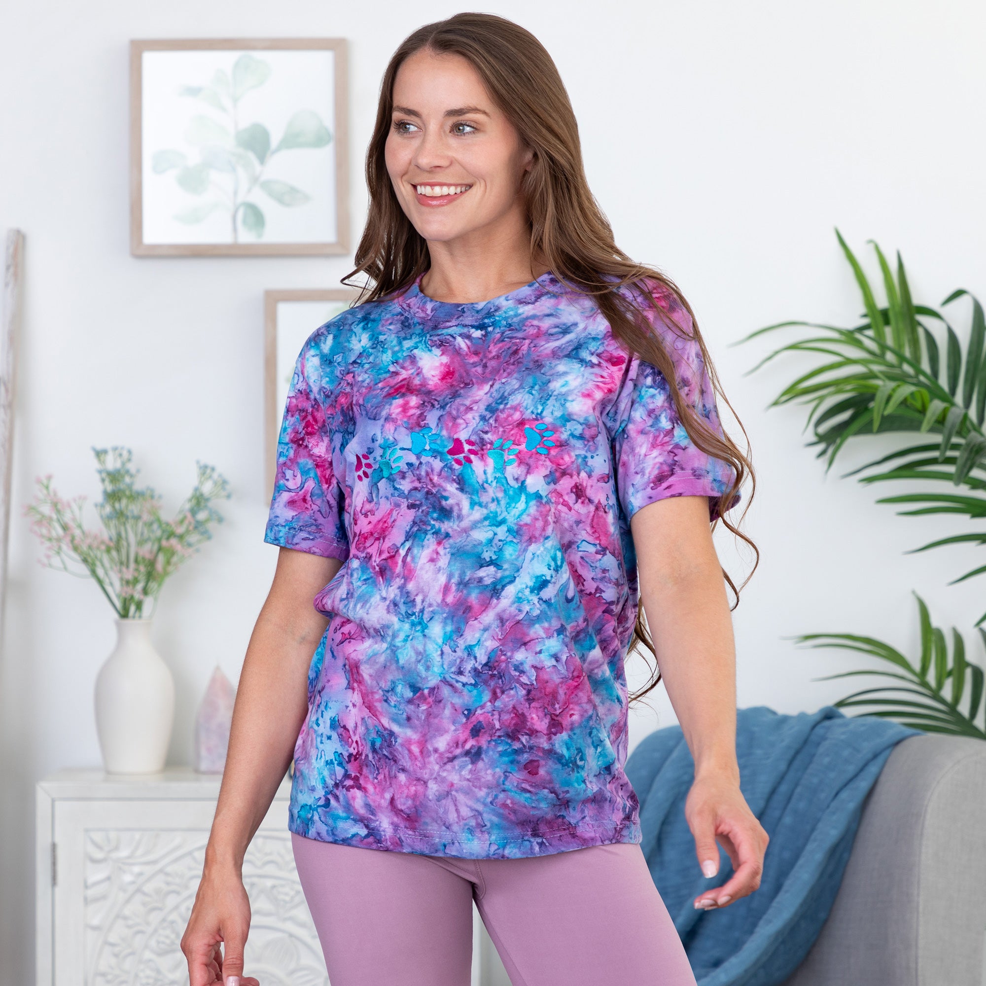 Premium Embroidered Paw Print Crystal Wash Tee - Ultimate Comfort & Style