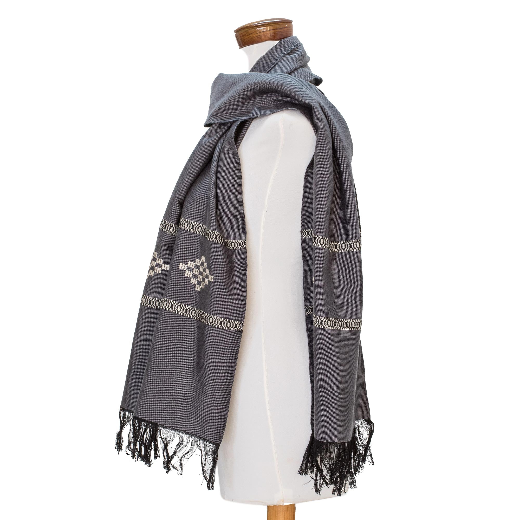 Premium Diamond Diva Grey Cotton Blend Scarf - Handwoven Elegance