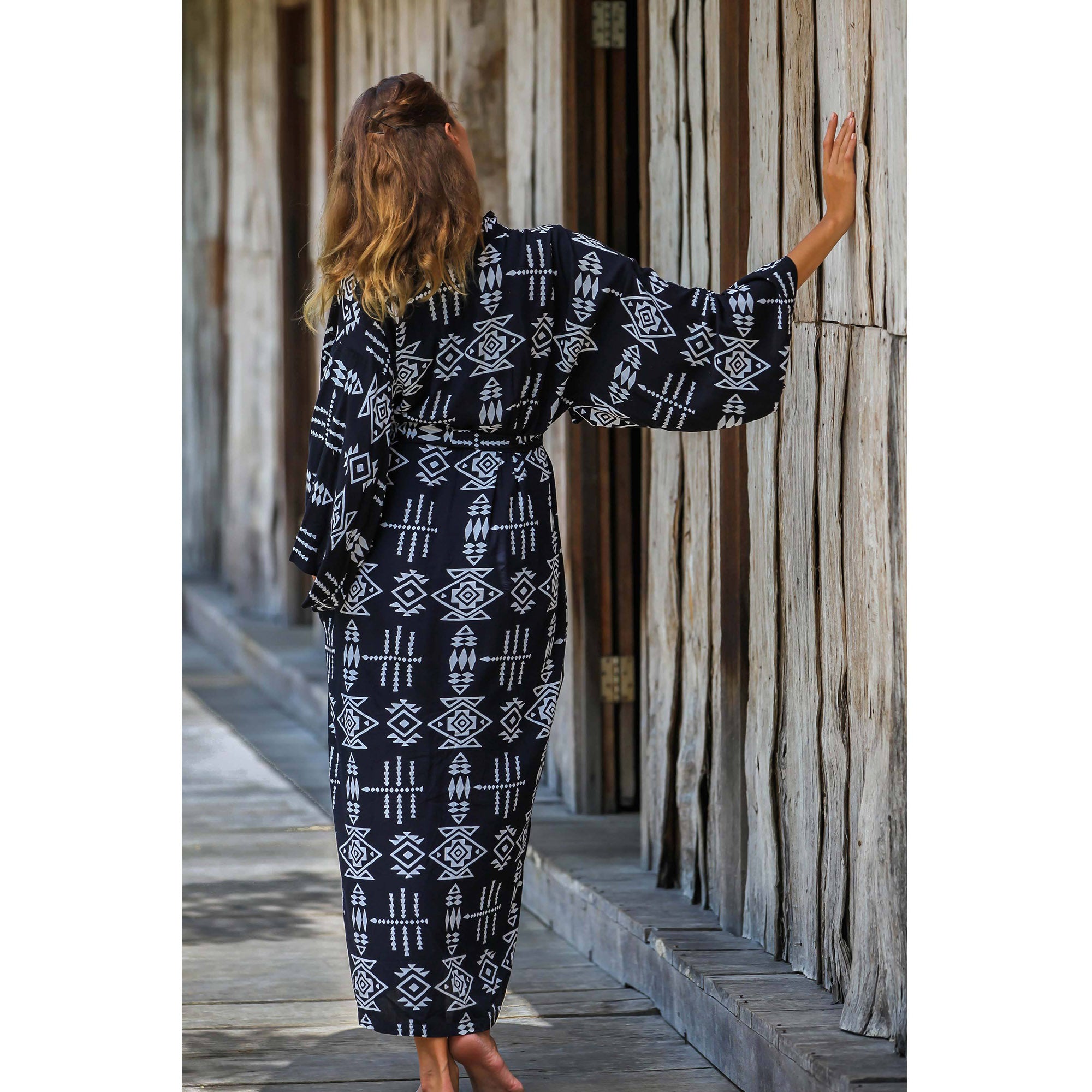 Premium Eastern Tranquility Robe – Ultimate Comfort & Style