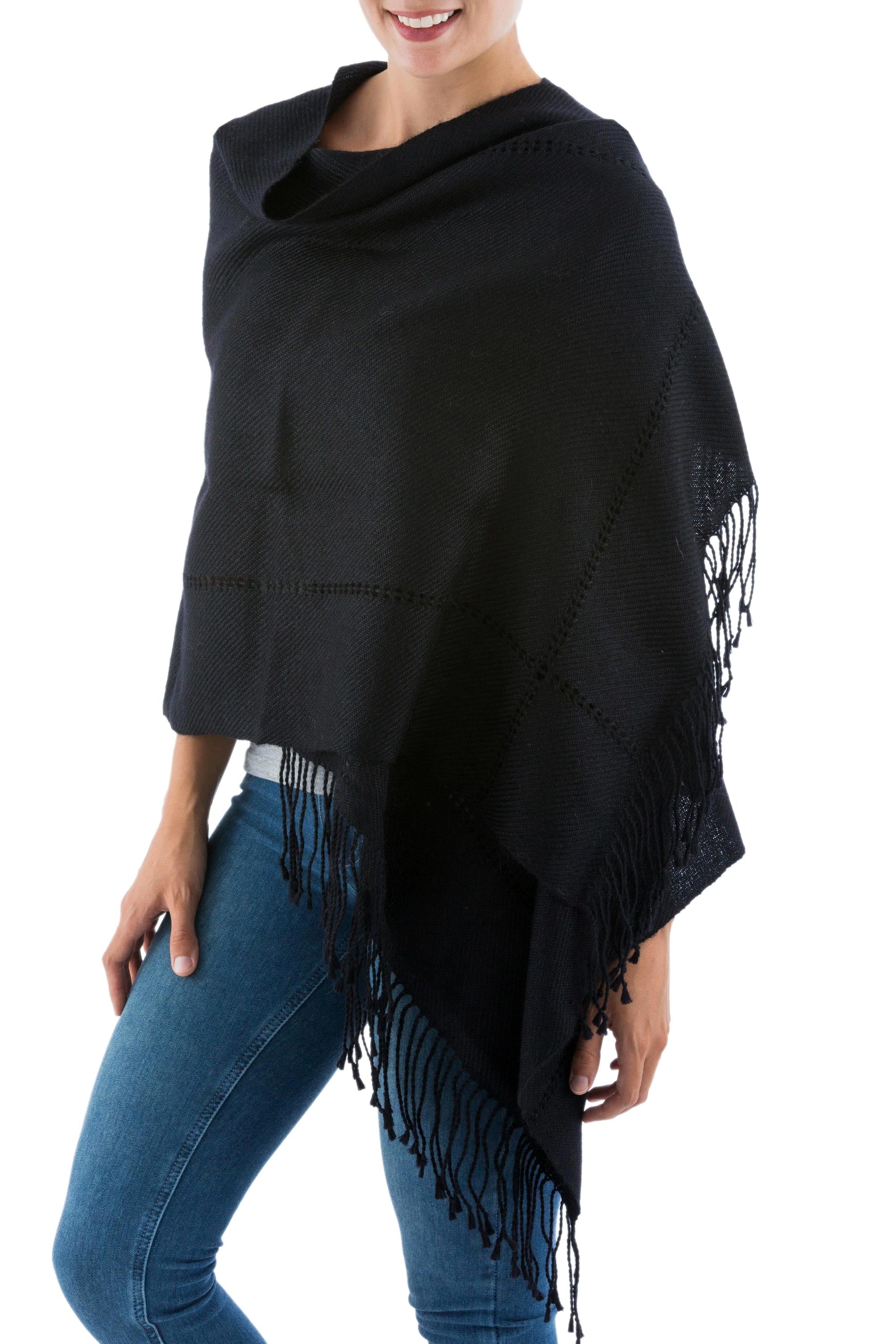 Premium Black Baby Alpaca Handwoven Shawl – Timeless Peruvian Elegance