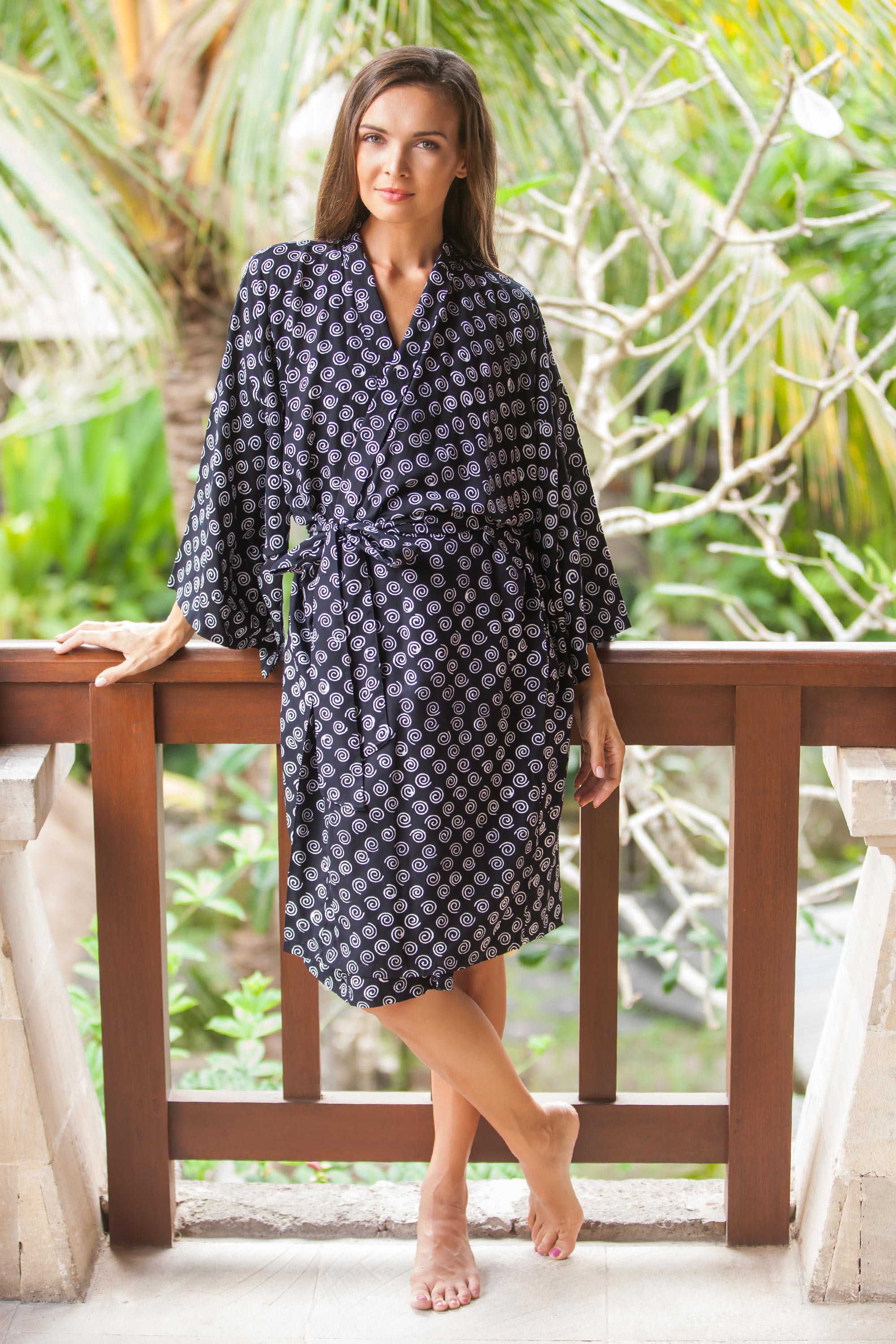 Premium Rayon Kimono Robe - Black & White Sensational Swirls