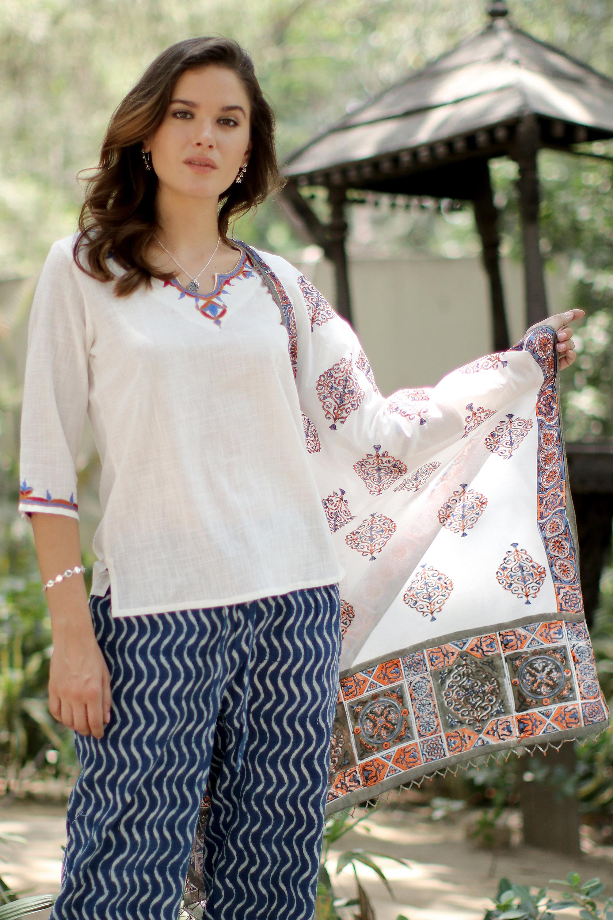 Premium Mughal Glory Handcrafted Cotton Shawl – Artisan Block-Printed Design