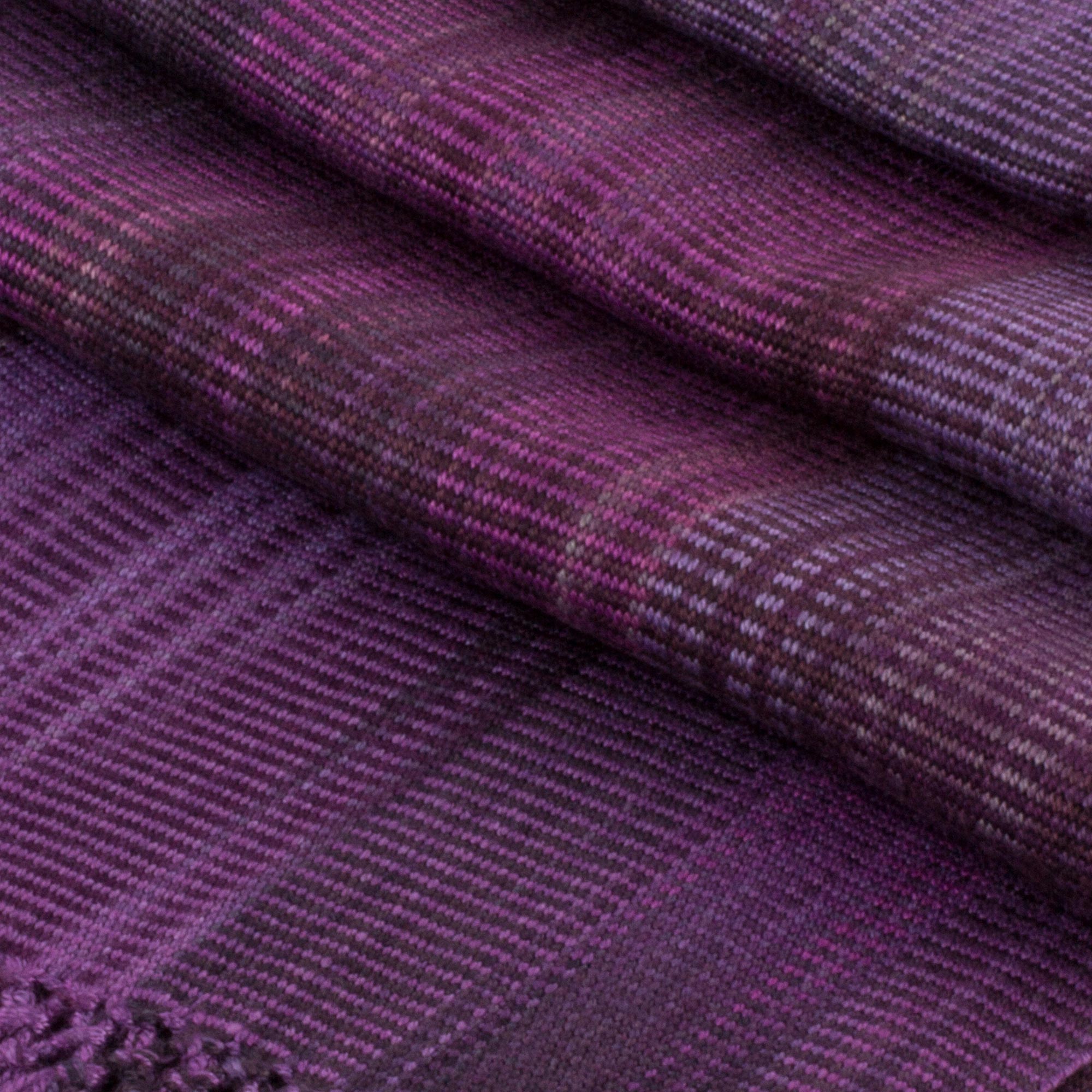 Premium Iridescent Lavender Handwoven Bamboo Rayon Scarf – Timeless Purple Elegance