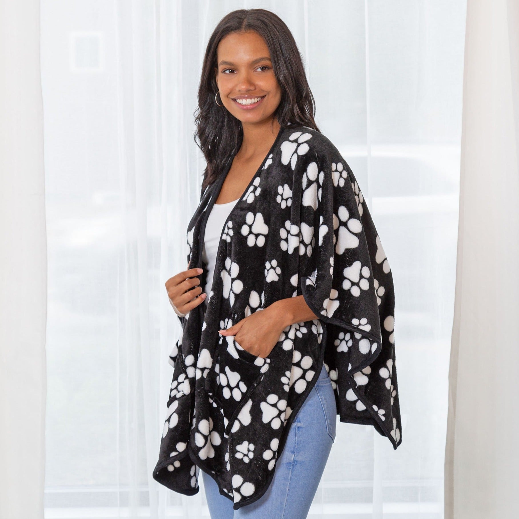 Ultimate Cozy Paw Print Fleece Shawl with Pockets