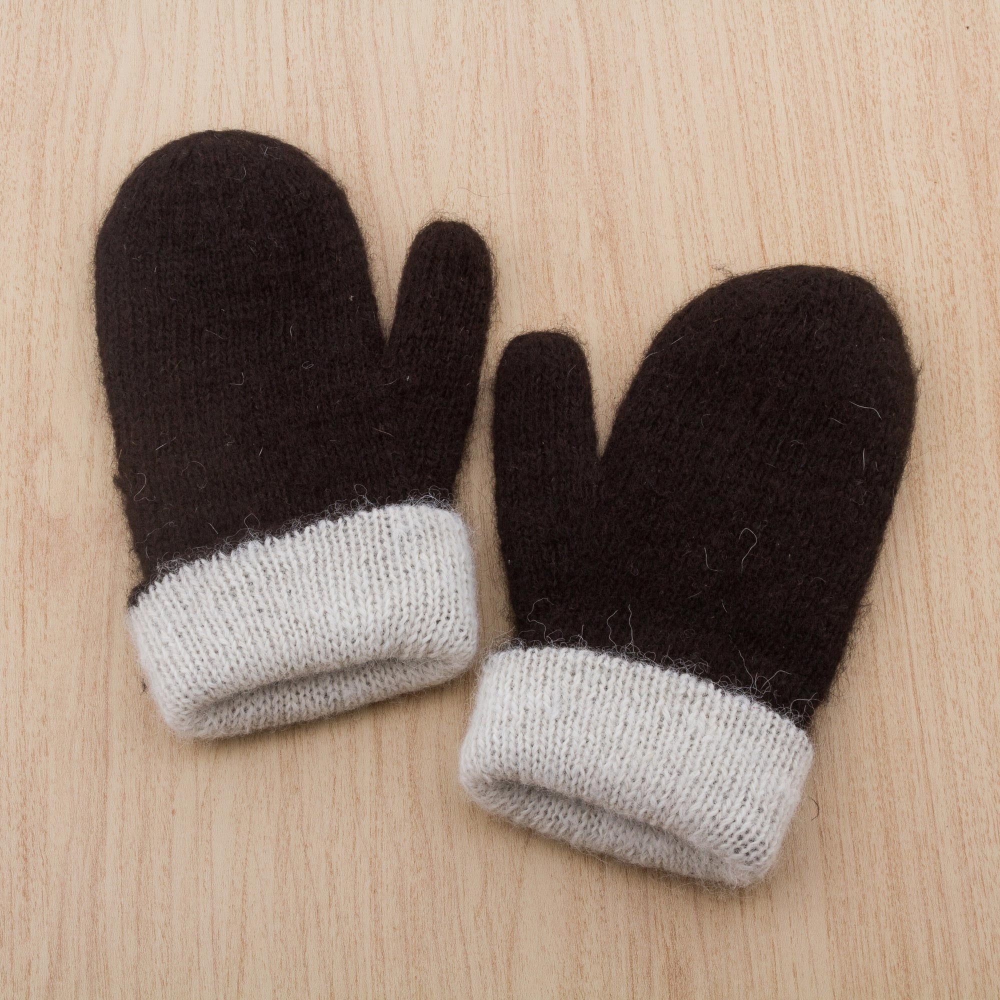 Premium Reversible Alpaca Mittens in Black & Eggshell | Handcrafted by Maria Teresa Tejada