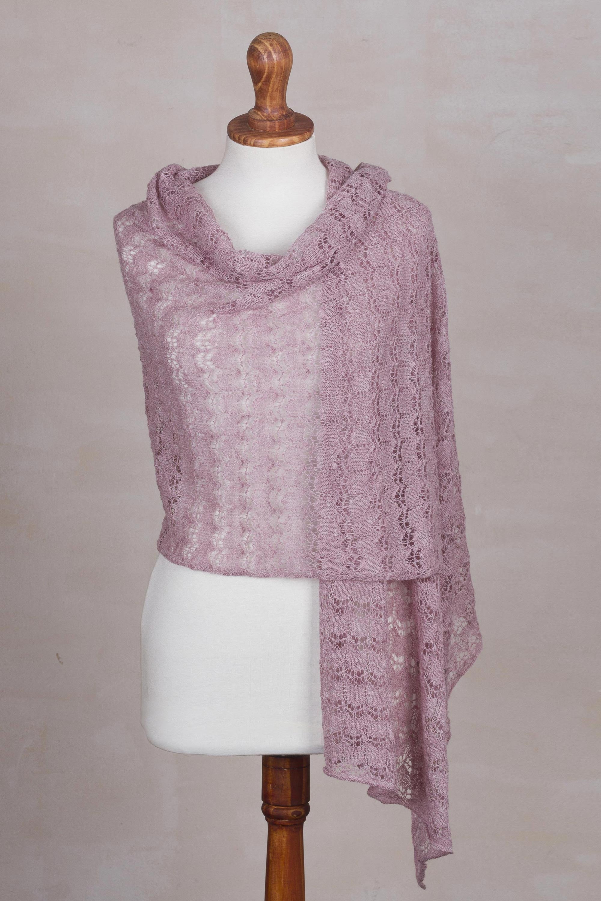 Premium Blush Textured Baby Alpaca Shawl – Ultimate Softness from Peru