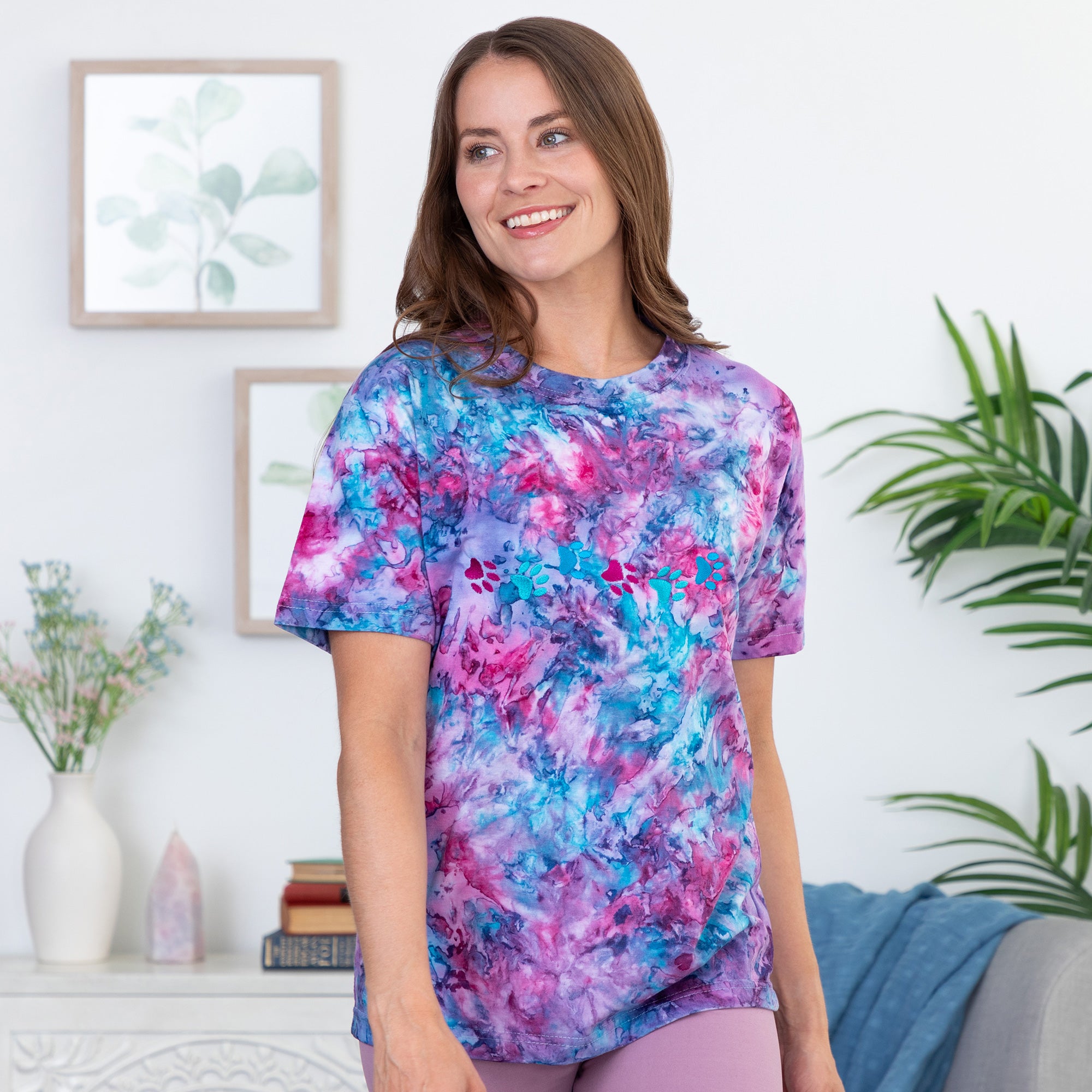 Premium Embroidered Paw Print Crystal Wash Tee - Ultimate Comfort & Style