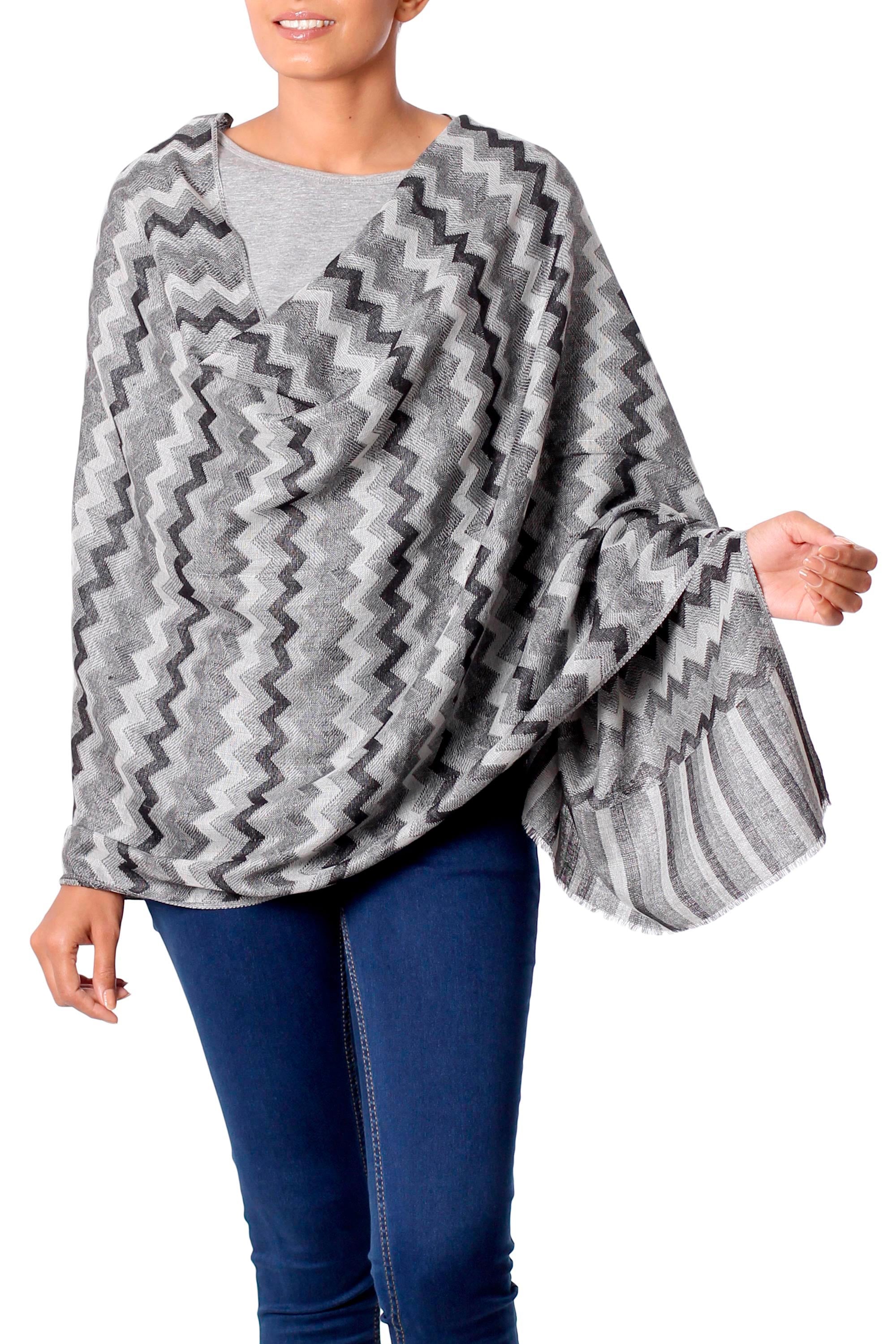 Premium Handwoven Grey Delight Shawl – Timeless Elegance in Wool