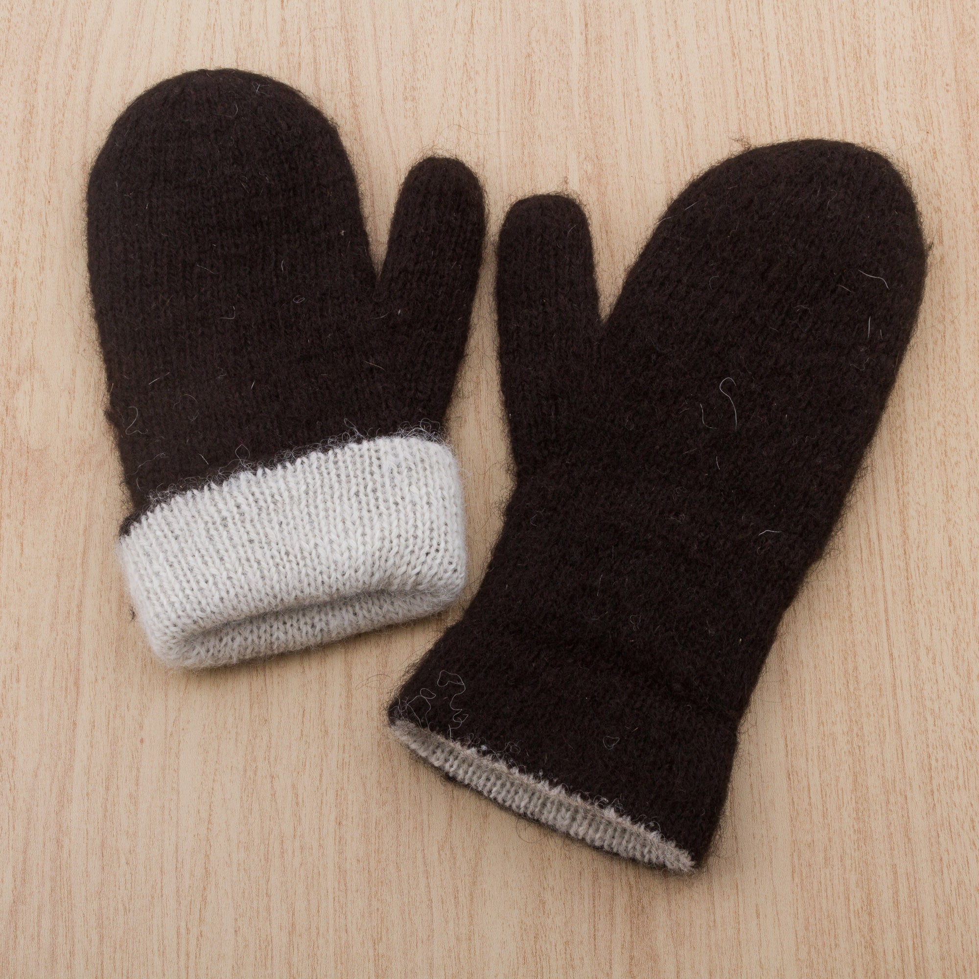 Premium Reversible Alpaca Mittens in Black & Eggshell | Handcrafted by Maria Teresa Tejada