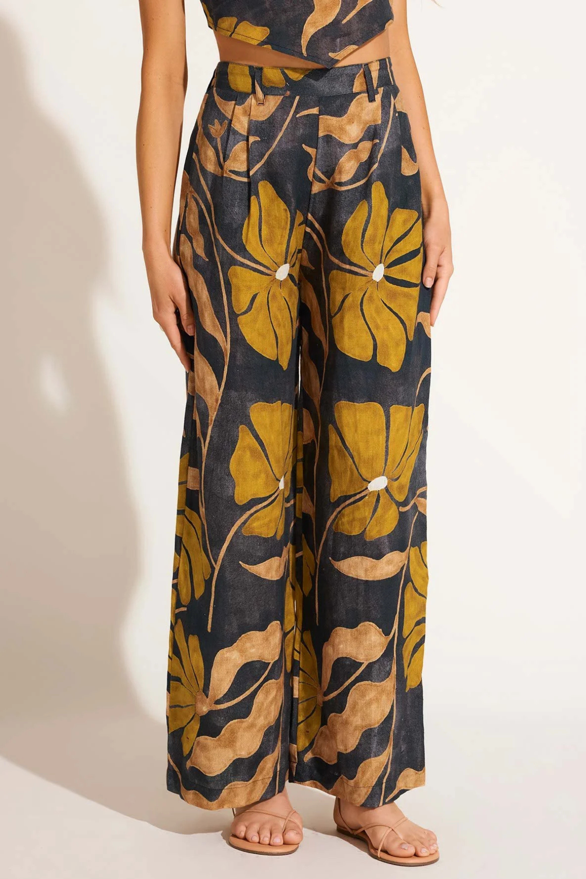 Premium Vitamin A The Getaway Pant - Effortless Chic in Kelp Flower