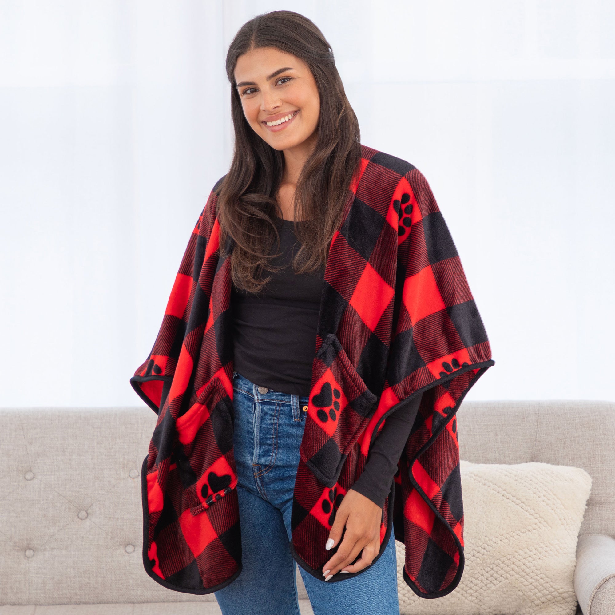 Ultimate Cozy Paw Print Fleece Shawl with Pockets